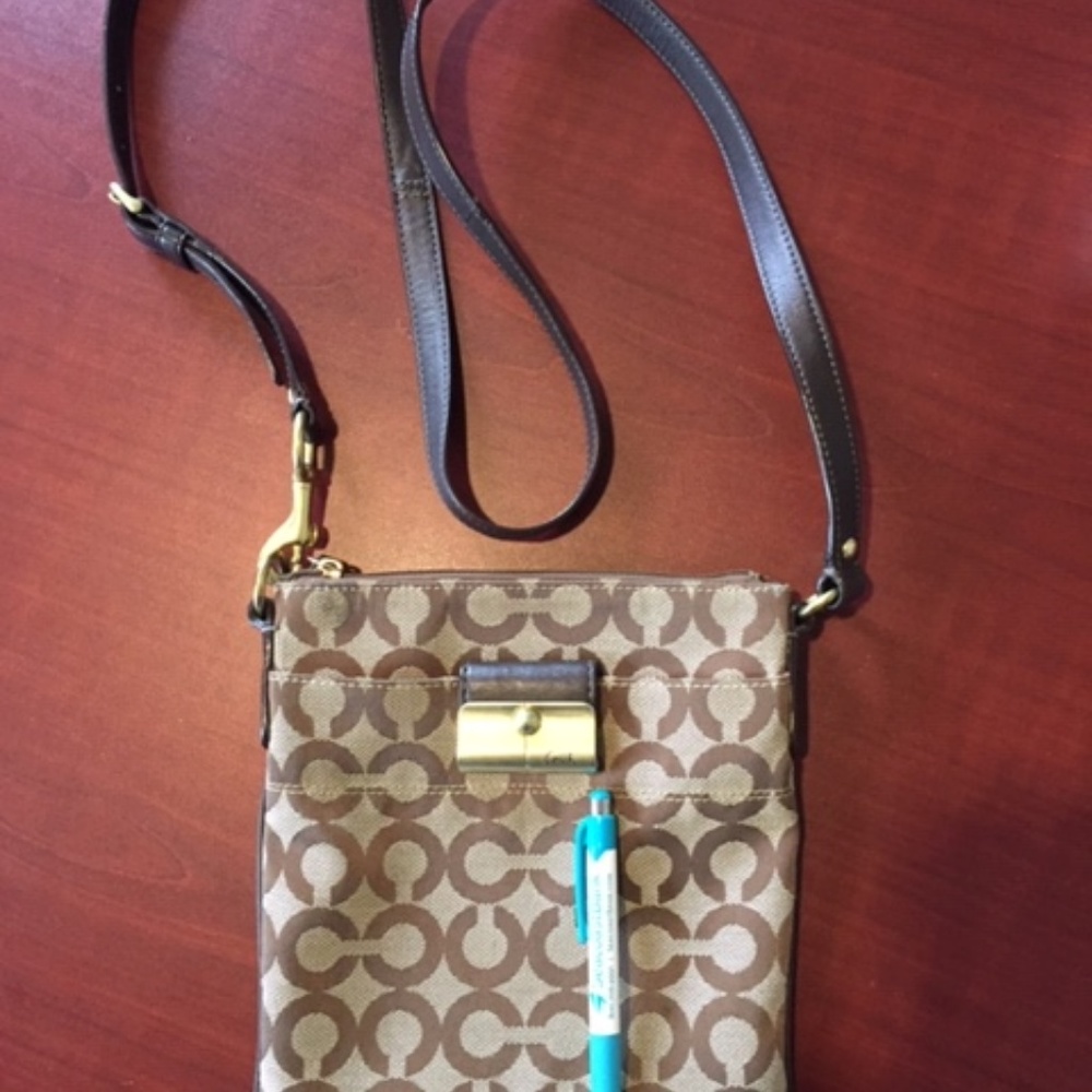 Ladies Coach crossbody bag
